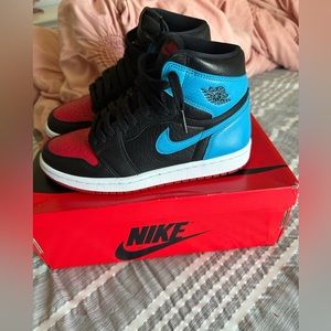 Jordan 1 unc to Chicago size 7.5 in women and 6 in men